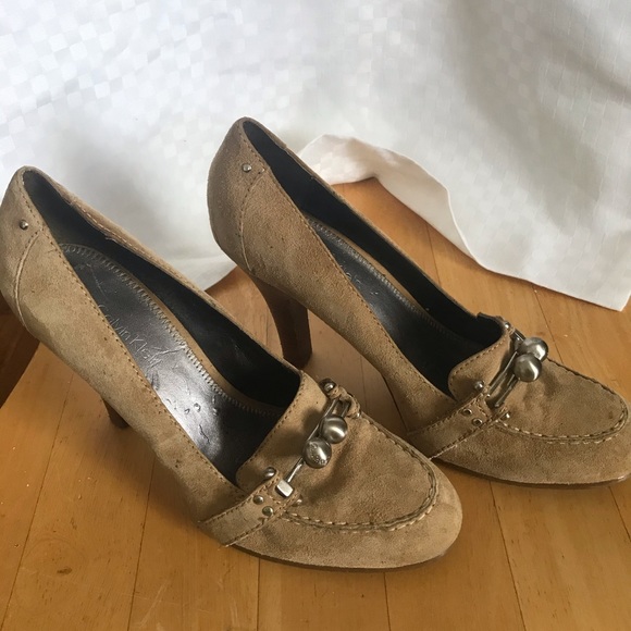 Tan Calvin Klein heels - Picture 2 of 3